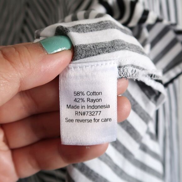 Nine West Black & White Striped Button-Up Shirt - Size Medium - Picture 8 of 9